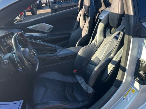 Used 2021 Chevrolet Corvette Stingray Premium Conv w/ Z51 Performance Package image 8