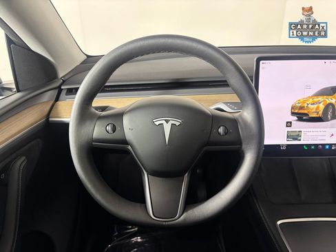 Used 2024 Tesla Model Y Long Range AWD/4WD image 16