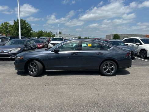 Used 2023 Honda Accord EX image 4