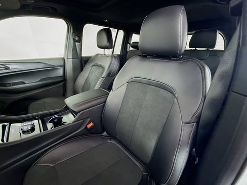 New 2025 Jeep Grand Cherokee Altitude image 20