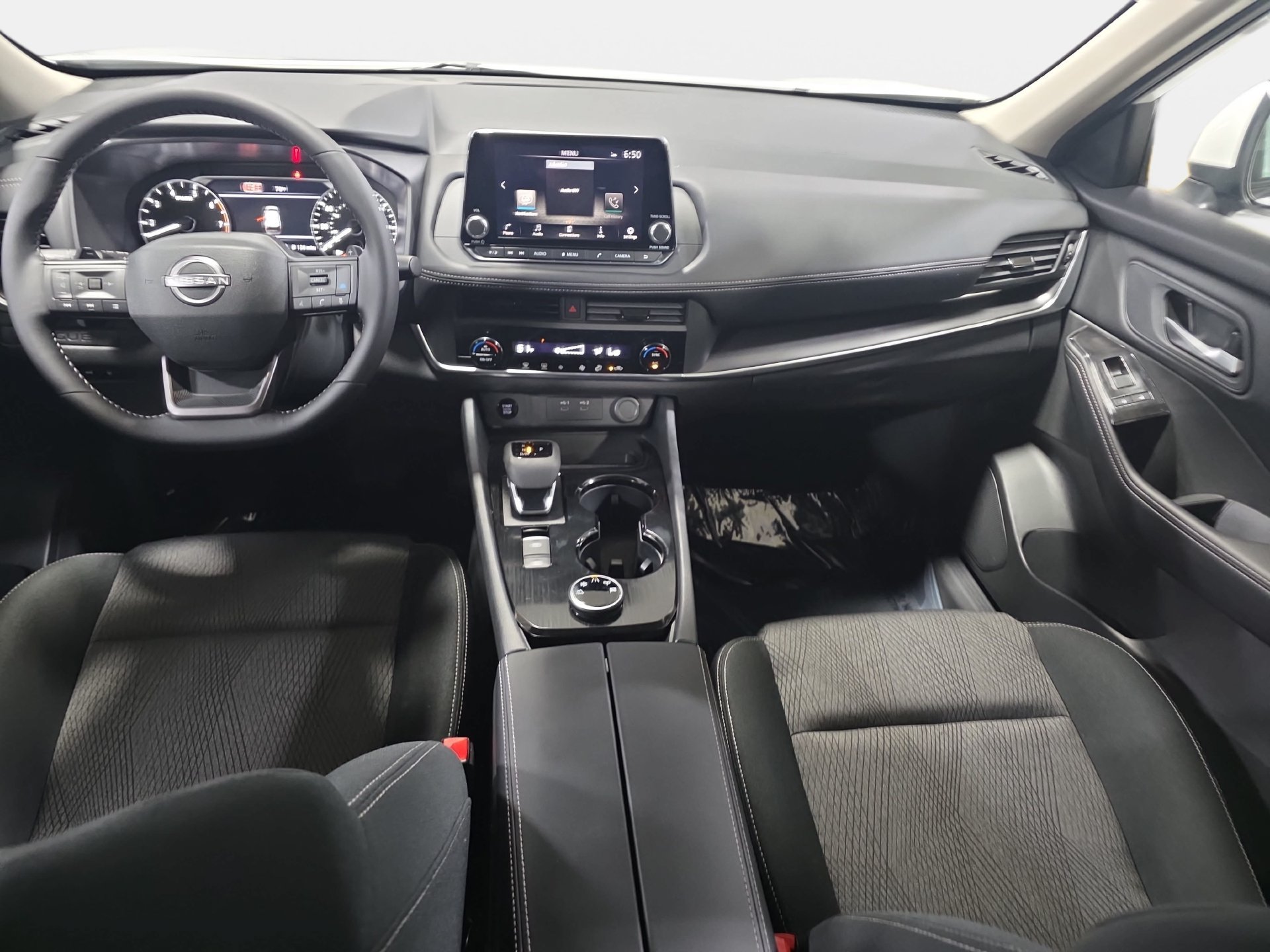 New 2026 Nissan Rogue SV AWD/4WD image 9