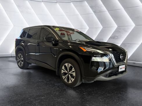 Used 2023 Nissan Rogue SV image 1