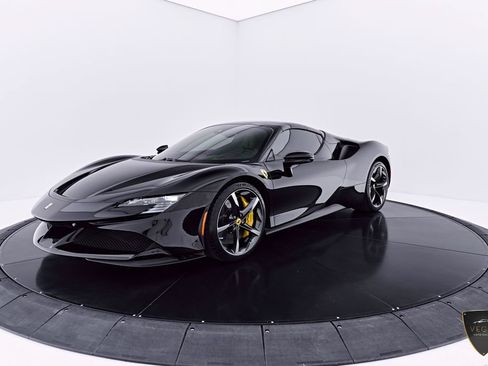 Used 2024 Ferrari SF90 Spider AWD/4WD image 12