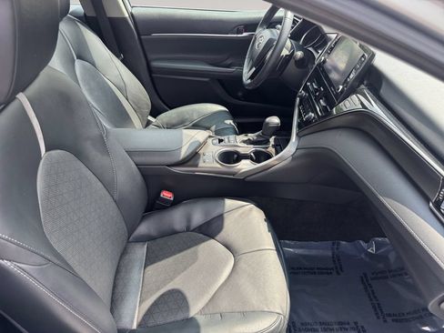 Used 2024 Toyota Camry XSE FWD image 15