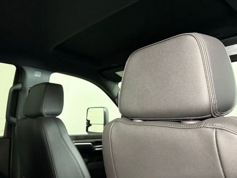 Used 2025 Chevrolet Silverado 3500 High Country w/ Technology Package image 28