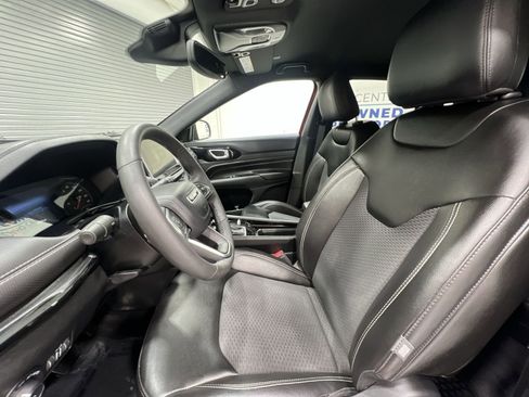 Used 2023 Jeep Compass Latitude w/ Convenience Group AWD/4WD image 11