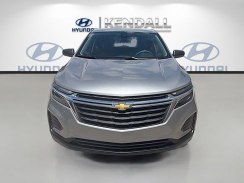 Used 2023 Chevrolet Equinox LS w/ LS Convenience Package image 2