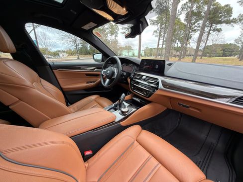 Used 2017 BMW 530i image 17