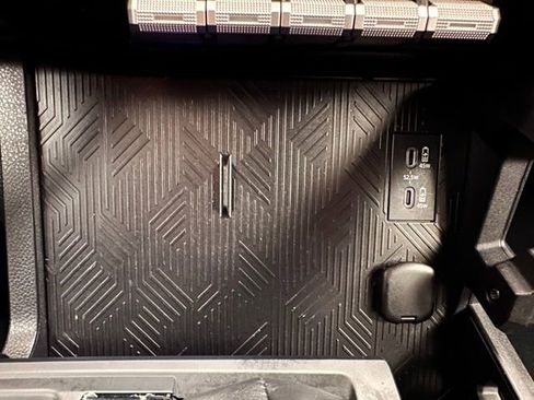 Used 2024 Toyota Tacoma TRD Off-Road image 15