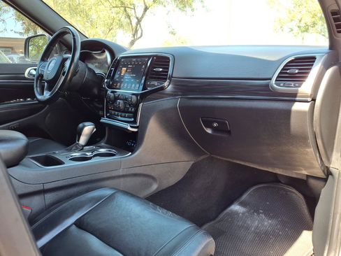 Used 2020 Jeep Grand Cherokee Limited RWD image 10