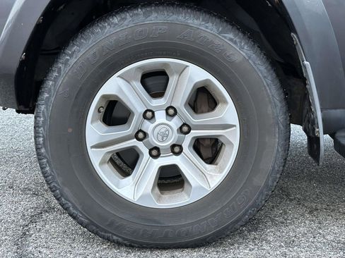 Used 2017 Toyota 4Runner SR5 image 7