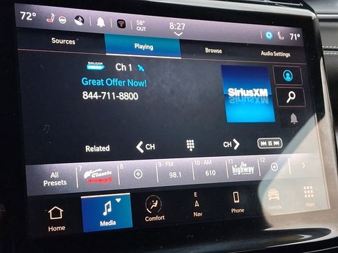 Used 2023 Jeep Grand Cherokee Limited image 18