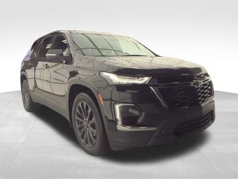 Used 2023 Chevrolet Traverse RS w/ LPO, Floor Liner Package AWD/4WD image 2