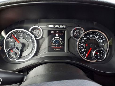 Used 2023 RAM 1500 Big Horn AWD/4WD image 30