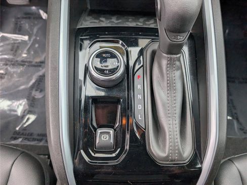 Used 2024 Chevrolet Colorado Trail Boss w/ Advanced Trailering Package AWD/4WD image 23