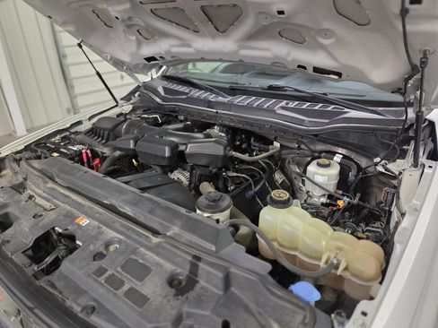 Used 2019 Ford F250 XLT AWD/4WD image 32
