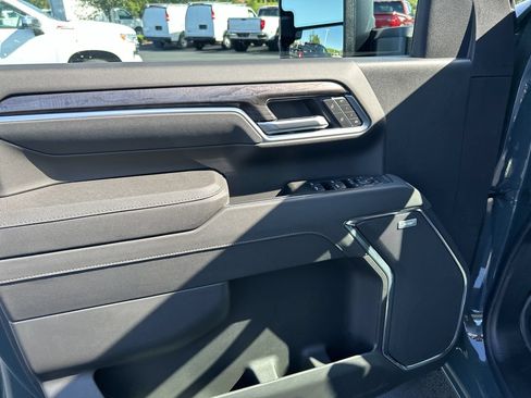 New 2026 Chevrolet Silverado 3500 LTZ w/ LTZ Premium Package AWD/4WD image 20