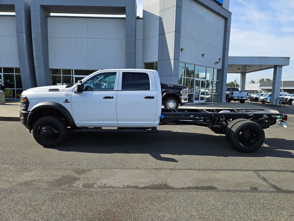 New 2026 RAM 5500 Tradesman AWD/4WD image 2