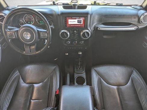 Used 2015 Jeep Wrangler Unlimited Sahara w/ Connectivity Group AWD/4WD image 16