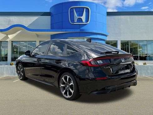 Used 2025 Honda Civic Sport Touring image 4