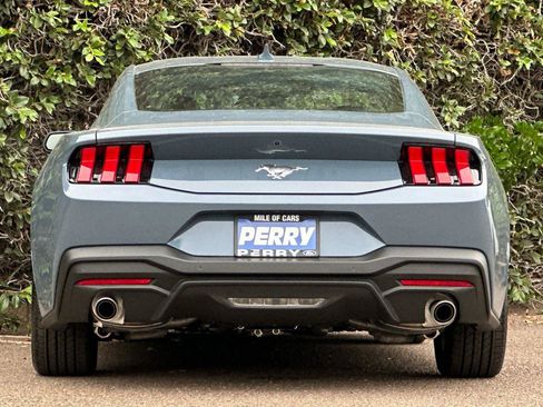 New 2025 Ford Mustang Coupe image 5