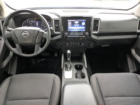 Used 2023 Nissan Frontier SV AWD/4WD image 13