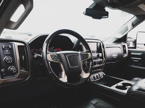 Used 2016 GMC Sierra 2500 Denali w/ Duramax Plus Package image 2