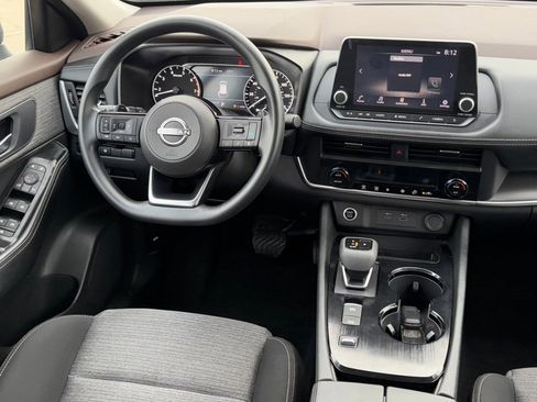 Certified 2023 Nissan Rogue SV image 13