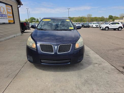 Used 2009 Pontiac Vibe w/ Preferred Package FWD image 3