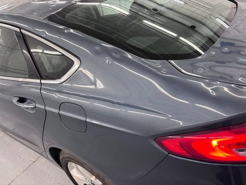 Used 2018 Ford Fusion SE w/ Fusion SE Technology Package FWD image 22