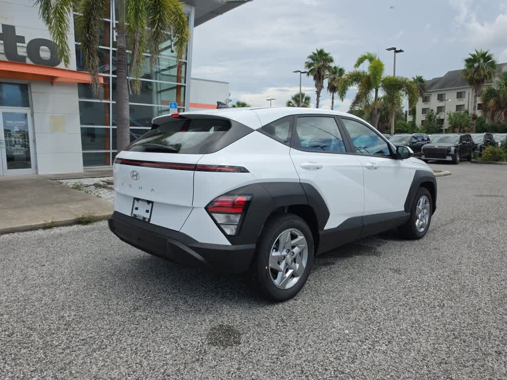 New 2027 Hyundai Kona SE FWD image 7