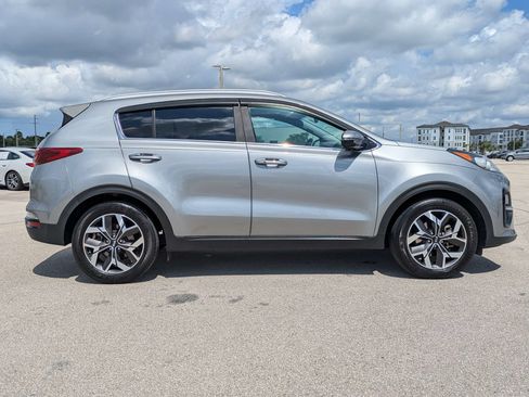Used 2020 Kia Sportage EX FWD image 4