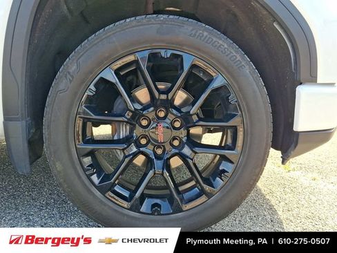 Certified 2023 GMC Sierra 1500 Denali w/ Technology Package AWD/4WD image 9