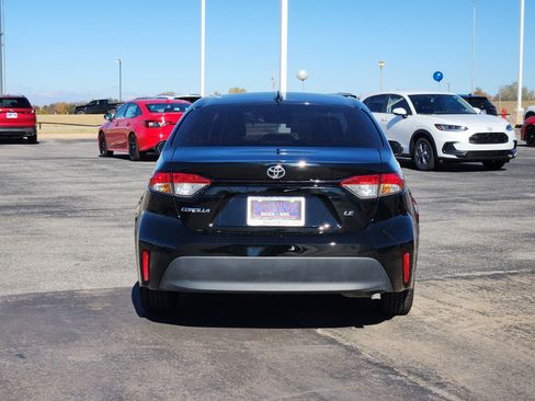 Used 2024 Toyota Corolla LE image 8