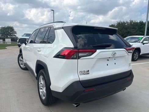 Used 2019 Toyota RAV4 XLE image 5