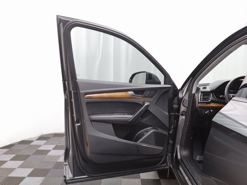 Used 2023 Audi Q5 2.0T Prestige image 4