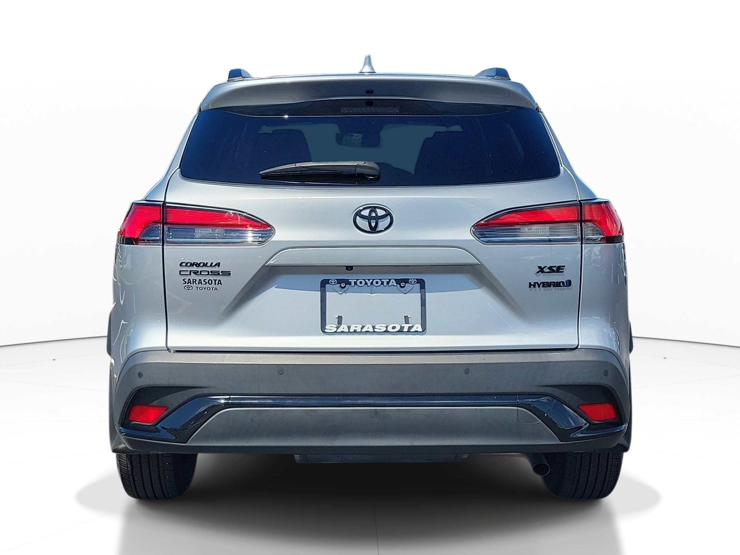Used 2024 Toyota Corolla Cross AWD Hybrid w/ Convenience Package image 5