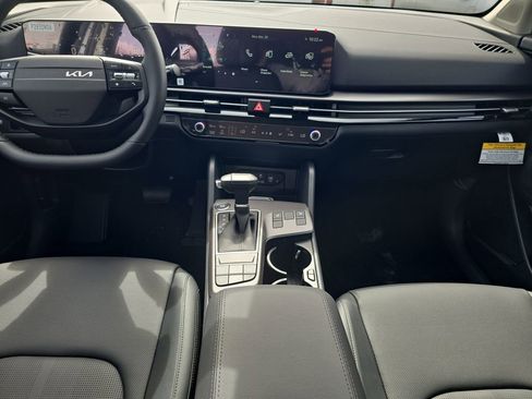 New 2026 Kia Sportage EX image 15