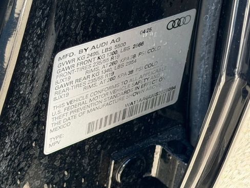Used 2025 Audi Q5 Premium w/ Convenience Package AWD/4WD image 28