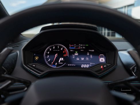 Used 2017 Lamborghini Huracan LP 610-4 AWD/4WD image 30