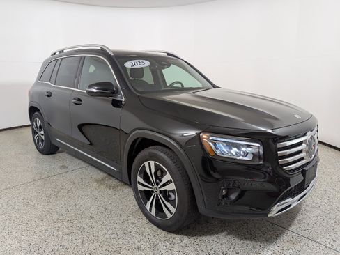 Used 2025 Mercedes-Benz GLB 250 GLB 250 SUV image 1