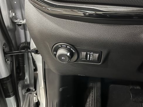 Certified 2026 Jeep Compass Limited image 24