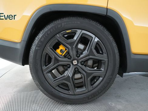 Used 2023 Rivian R1S Adventure Quad AWD/4WD image 9