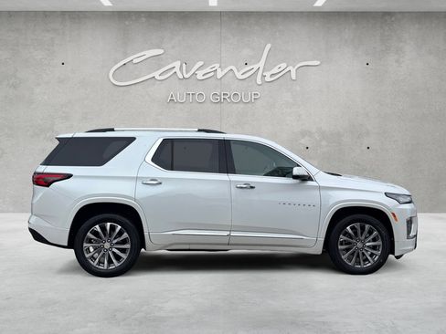 Used 2023 Chevrolet Traverse Premier image 17