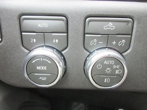 New 2026 GMC Sierra 1500 Elevation image 16