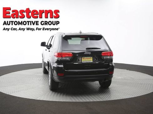 Used 2018 Jeep Grand Cherokee Laredo RWD image 37