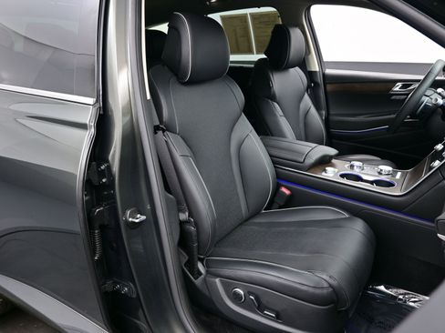 Certified 2025 Genesis GV80 3.5T Advanced image 14