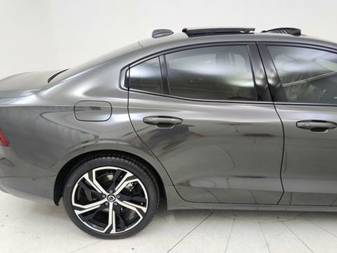 Used 2024 Volvo S60 B5 Plus w/ Climate Package image 7