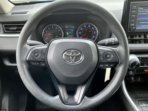 Used 2019 Toyota RAV4 LE w/ Carpet Mat Package AWD/4WD image 12