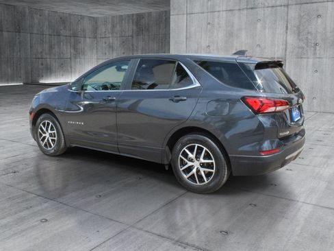 Used 2023 Chevrolet Equinox LT FWD image 3